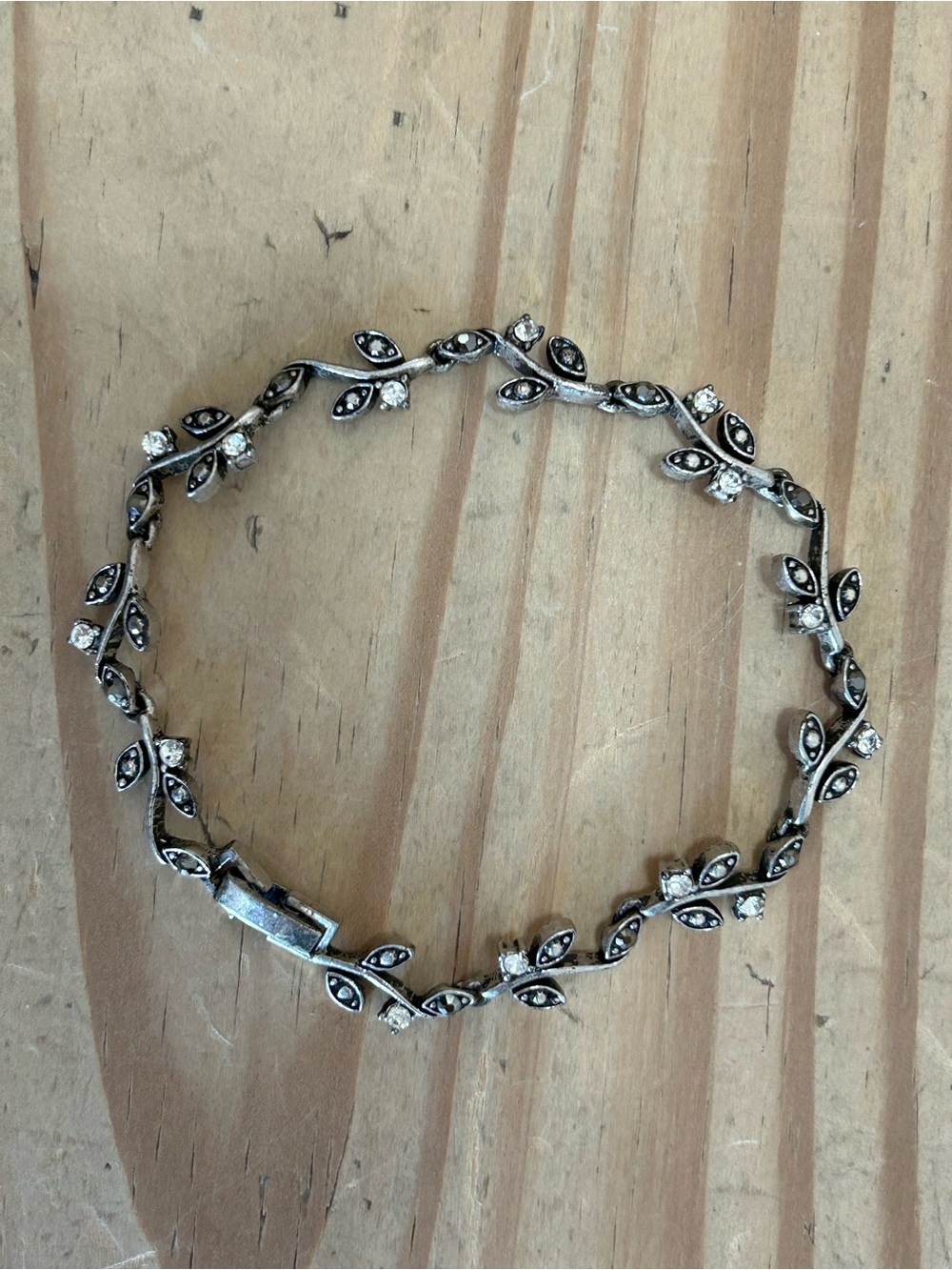 Source Unknown Silver-Tone Leaf Link Bracelet with Clear Crystals